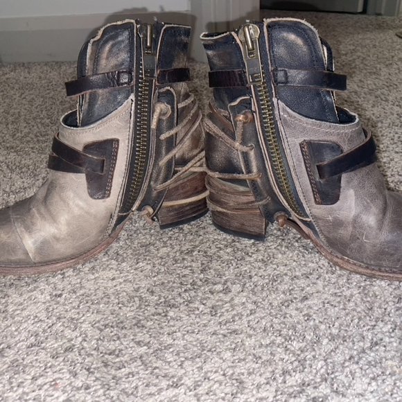 Freebirds Crue - Picture 2 of 4